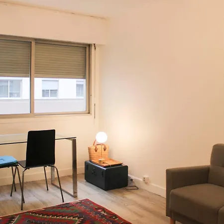 Apartment Charming Studio Near Place Gambetta Paris