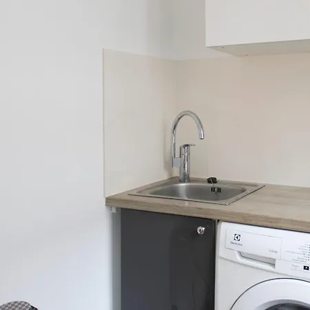 Apartment Charming Studio Near Place Gambetta Paris
